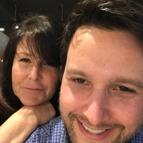 Meet your Posher, Edie - Picture 2 of 3